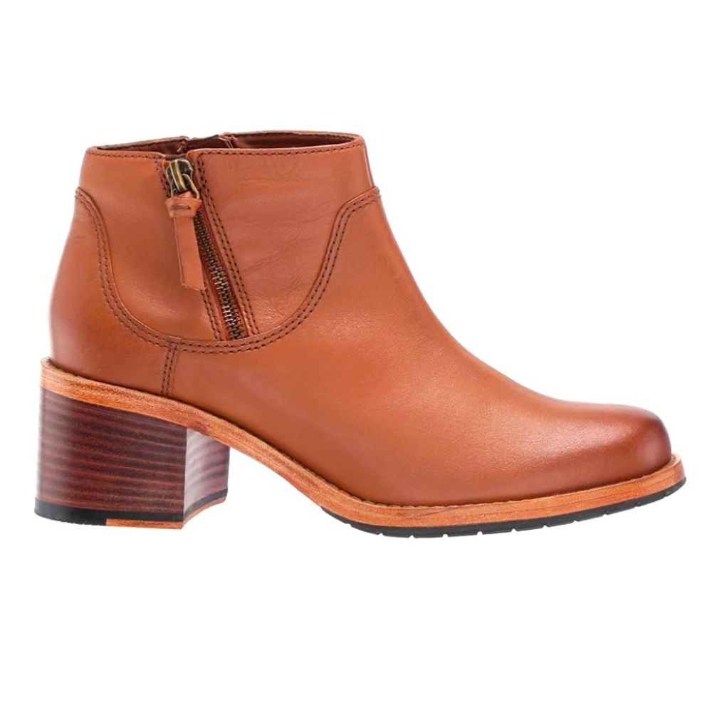 Clarks Women's Clarkdale Dawn Boot